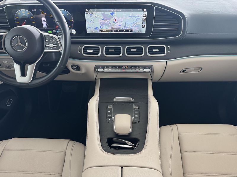 Mercedes-Benz GLE (2022) 300d 4 MATIC AMG  - fotka 12 z 39