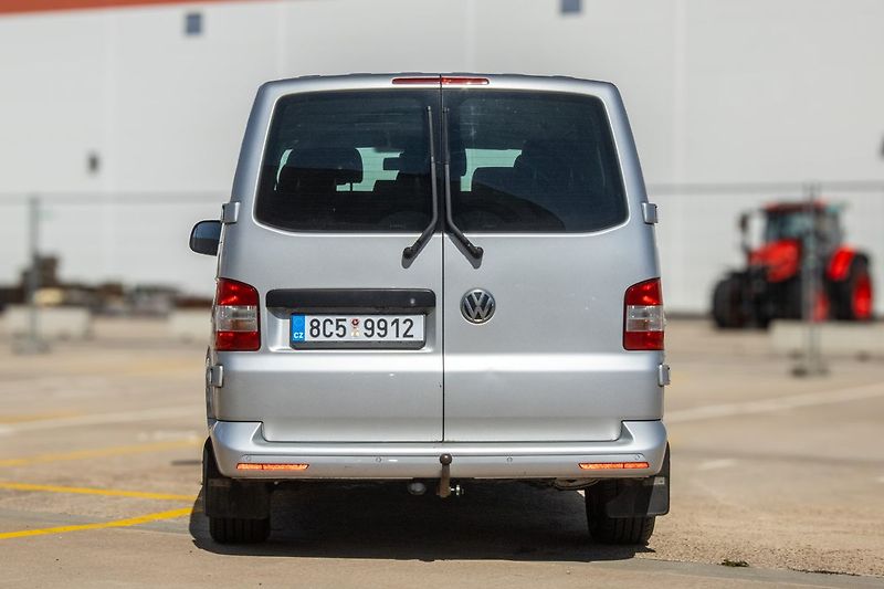 Volkswagen Caravelle 4Motion 2.0 BITDI - fotka 6 z 40