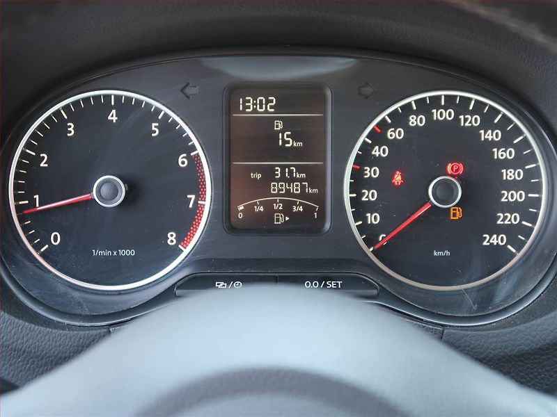Volkswagen Polo (2014) 1.2 TSI, Tempomat - fotka 11 z 17