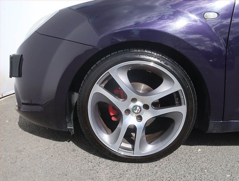 Alfa Romeo MiTo (2013) 1.4 MultiAir, Serv.kniha - fotka 14 z 18
