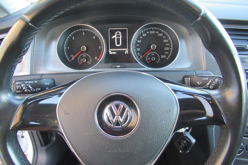 Volkswagen Golf 1.6 TDi AUT.KLIMA VYHŘ.SEDAČKY - fotka 10 z 32