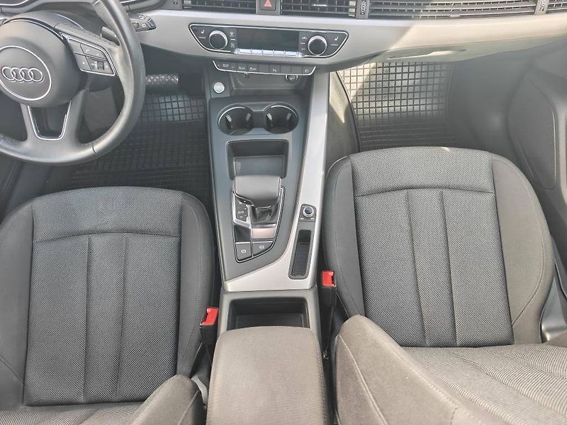 Audi A4 35 Advanced 35 7ST 2,0TFSI - fotka 9 z 25