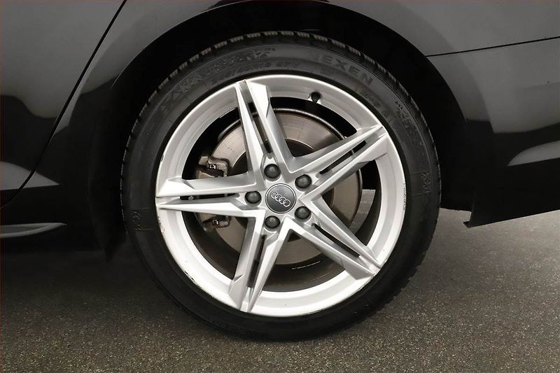Audi A4 (2018) S-Line 3.0 TDI - fotka 20 z 20