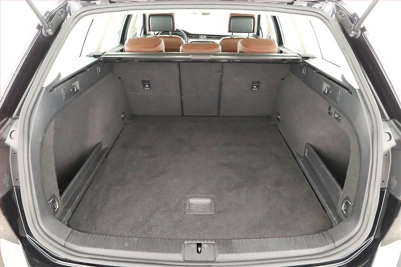 Volkswagen Passat (2015) Highline 2.0 TDI, Tempomat - fotka 19 z 20