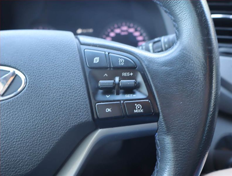 Hyundai Tucson (2016) 1.6 T-GDI, 4X4, Serv.kniha - fotka 19 z 22