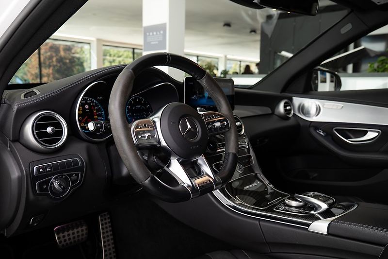 Mercedes-Benz Třídy C 63 AMG T/Burmester/Pano/Carbon - fotka 5 z 19