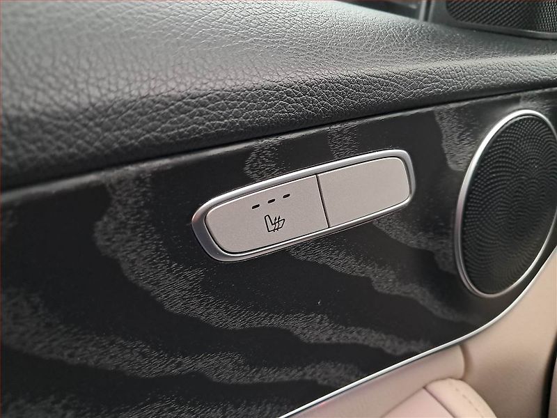 Mercedes-Benz Třídy C (2018) C 220 d, Automat, Kůže, Navi - fotka 20 z 21