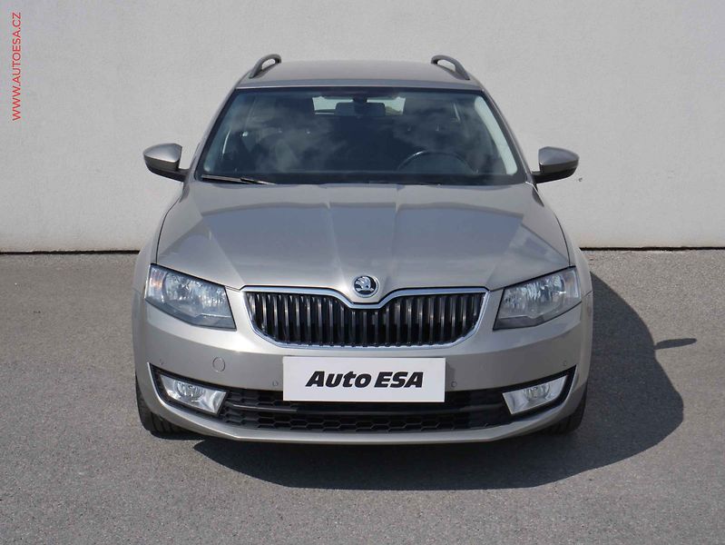 Škoda Octavia (2017) 1.4 TSi, ČR, Style - fotka 2 z 19