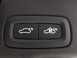 Volvo XC60 2,0 B4 AWD PLUS DARK 1. MAJ ČR - náhled 50