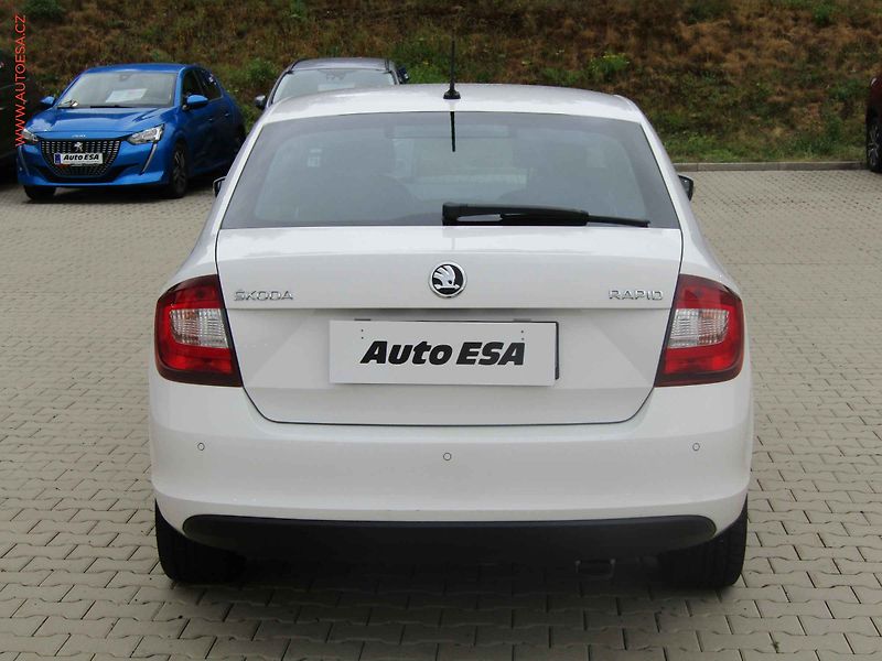 Škoda Rapid (2018) 1.0TSi, 2.maj,ČR, Xenon, AC - fotka 5 z 14