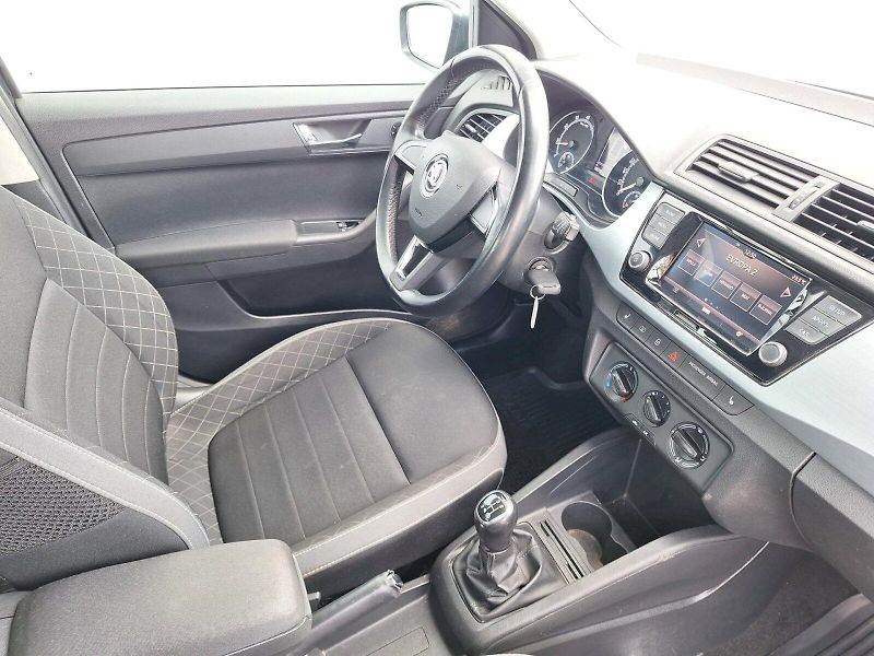Škoda Fabia (2019) COMBI / 1.0 MPI / 55 kW / Ambi - fotka 22 z 31