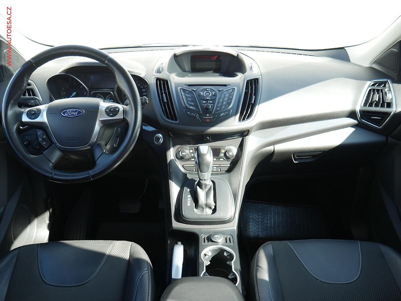 Ford Kuga (2015) 2.0 TDCi 4x4, ČR, AT, park - fotka 8 z 15