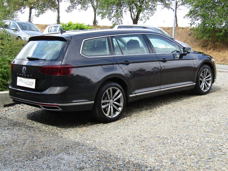 Volkswagen Passat Variant (2020) 2.0 TDI 110kW DSG  ACC - fotka 11 z 45