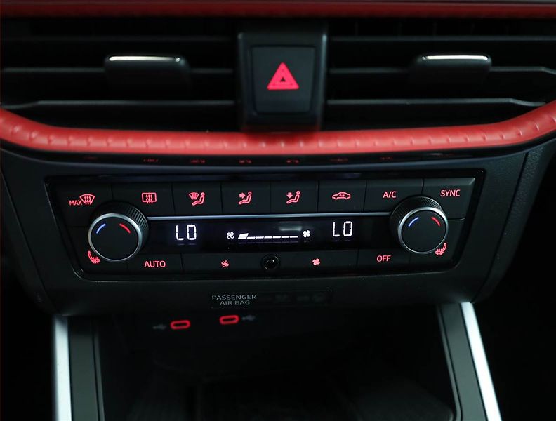 Seat Arona (2022) FR 1.5 TSI - fotka 13 z 21