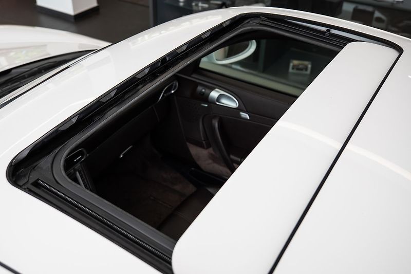 Porsche 911 (997.1) Turbo Bose/Vyhřívaná s - fotka 17 z 19