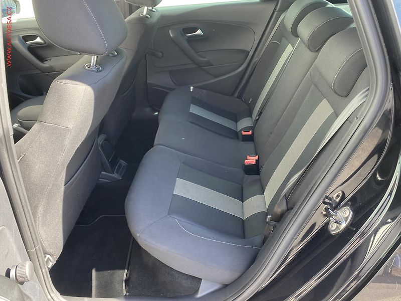 Volkswagen Polo (2014) 1.2 HTP BlackEdition, AC - fotka 10 z 15