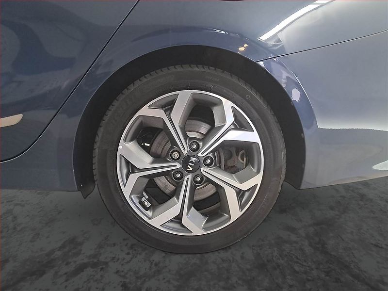 Kia Ceed (2018) 1.4 T-GDI, Kůže, Navi - fotka 15 z 19