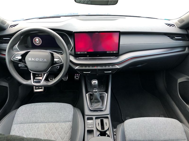 Škoda Octavia 1.5 TSi SPORTLINE - fotka 6 z 30