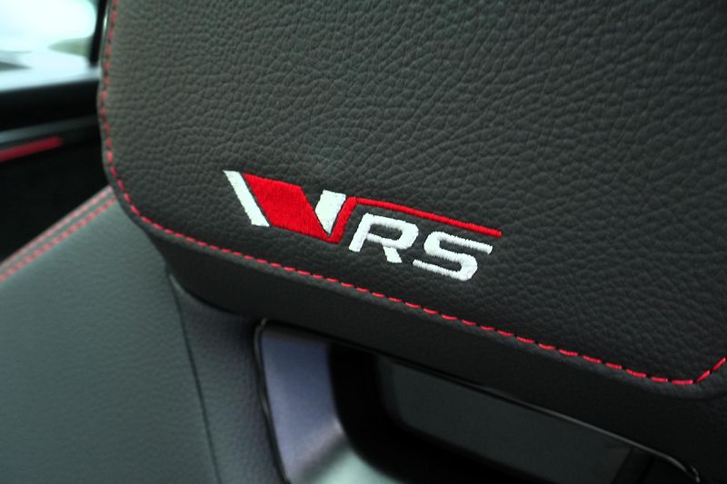 Škoda Kodiaq RS 2.0 TSI, Panorama, Webasto - fotka 37 z 46