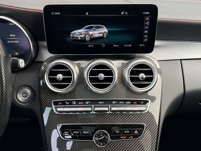 Mercedes-Benz Třídy C C 43 AMG - fotka 19 z 32