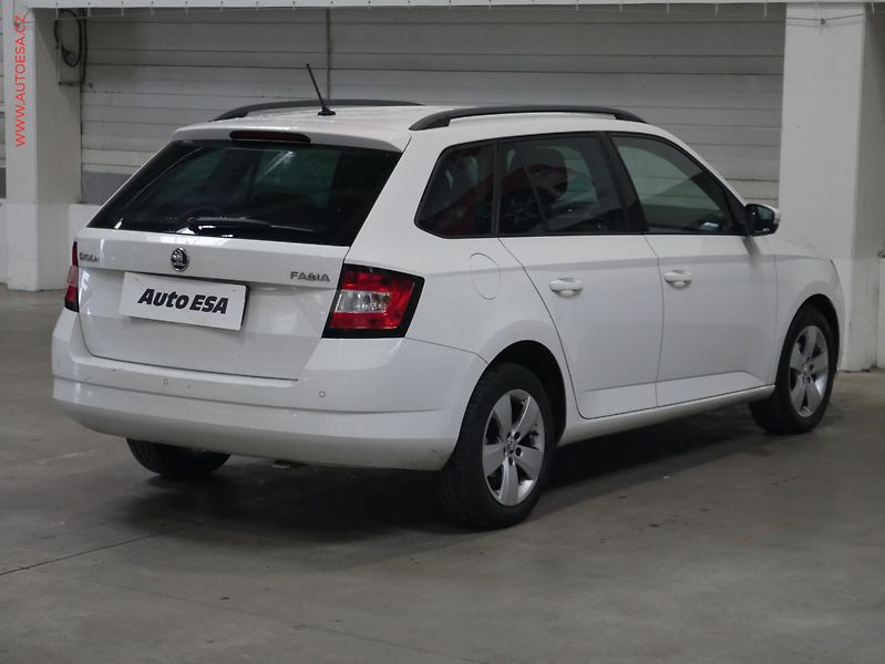 Škoda Fabia (2015) 1.4 TDi, ČR, Style - fotka 4 z 17