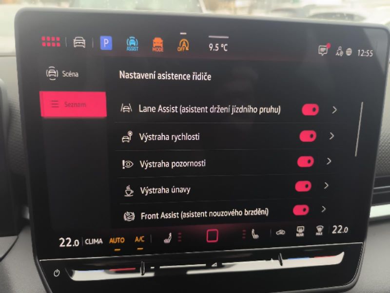 Volkswagen T-Roc R-Line 1,5 eTSI 110 kW 7DSG - fotka 13 z 22