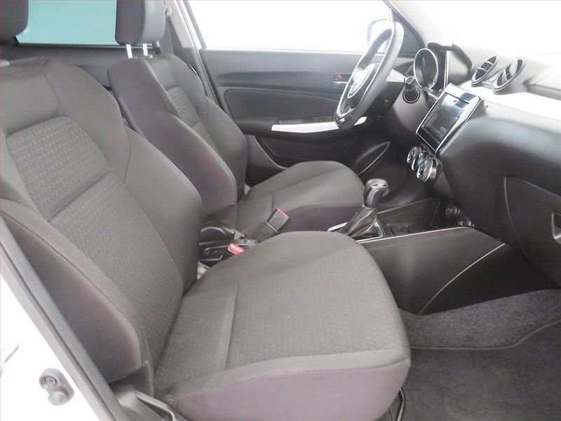 Suzuki Swift (2019) 1.2 DualJet, Automat - fotka 9 z 19