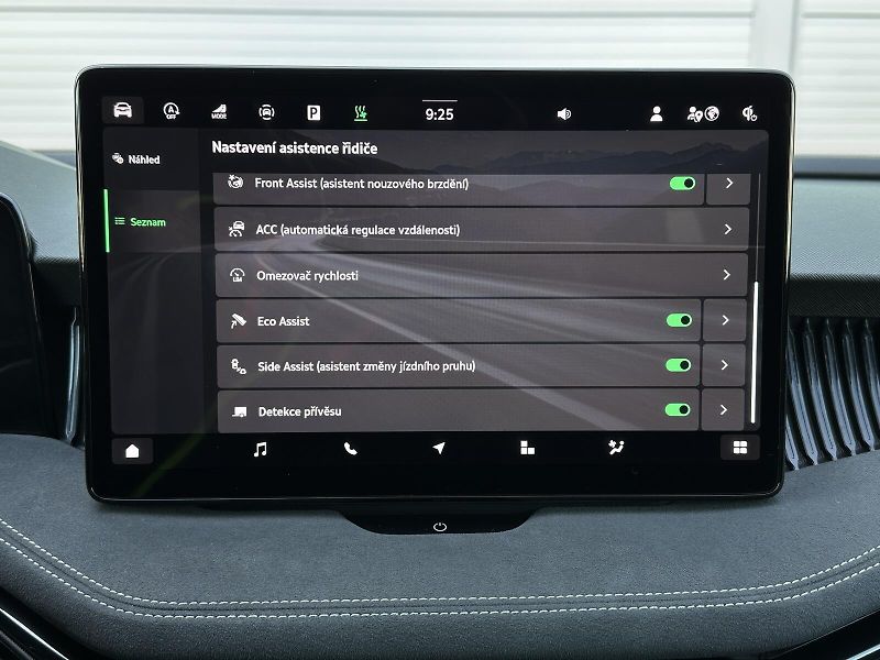 Škoda Superb 2.0TSi 4x4 DSG Sportline 265PS - fotka 35 z 52