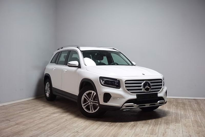 Mercedes-Benz GLB 220 4MATIC Kamera LED Asist - fotka 3 z 8