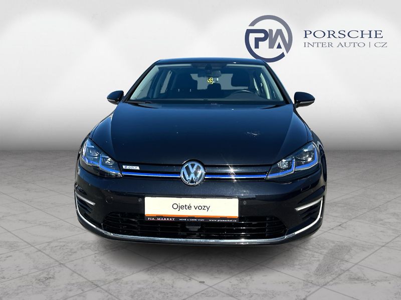Volkswagen e-Golf Comfortline 100kW SOH: 92,4% - fotka 2 z 22