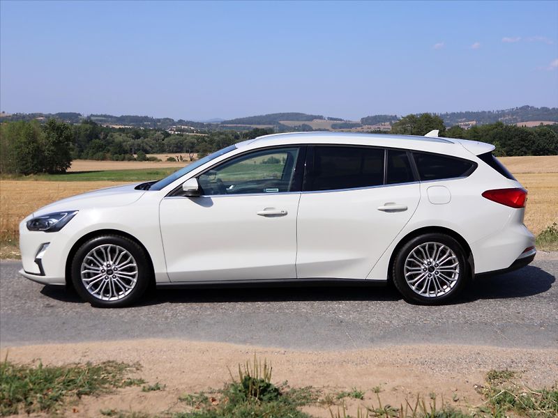 Ford Focus 1,5 Titanium X CZ 1.Maj. DPH - fotka 3 z 28