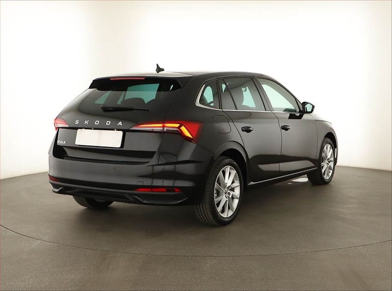 Škoda Scala (2024) Top Selection 1.0 TSI, ČR - fotka 5 z 14