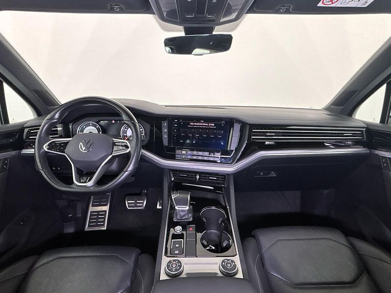 Volkswagen Touareg R-Line - fotka 5 z 30