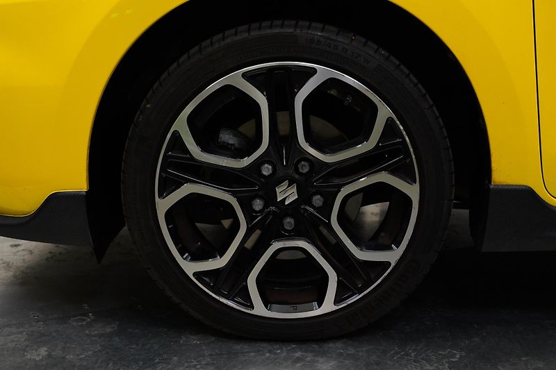 Suzuki Swift - fotka 10 z 23