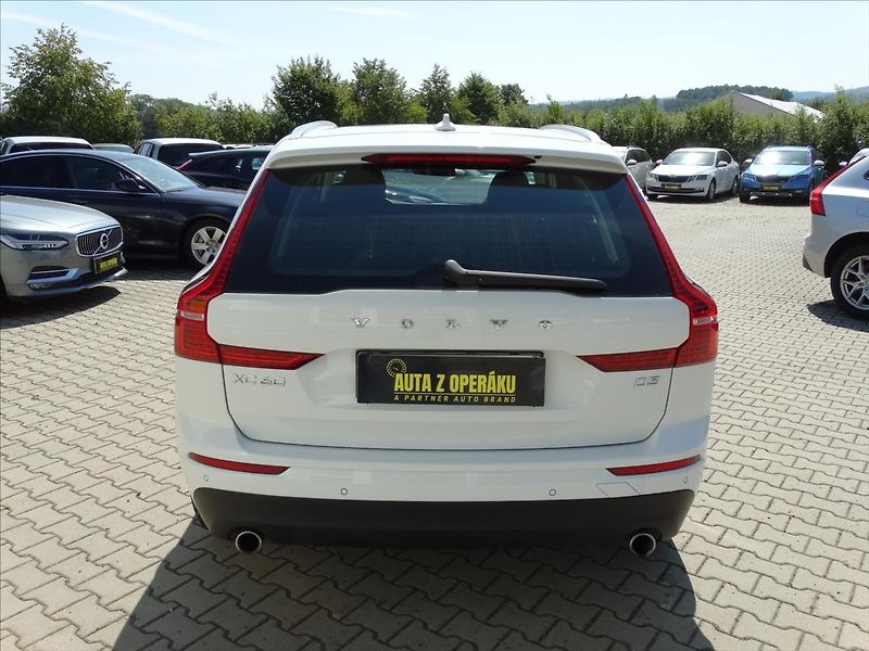 Volvo XC60 2,0 D3 Momentum MAN ČR - fotka 6 z 22