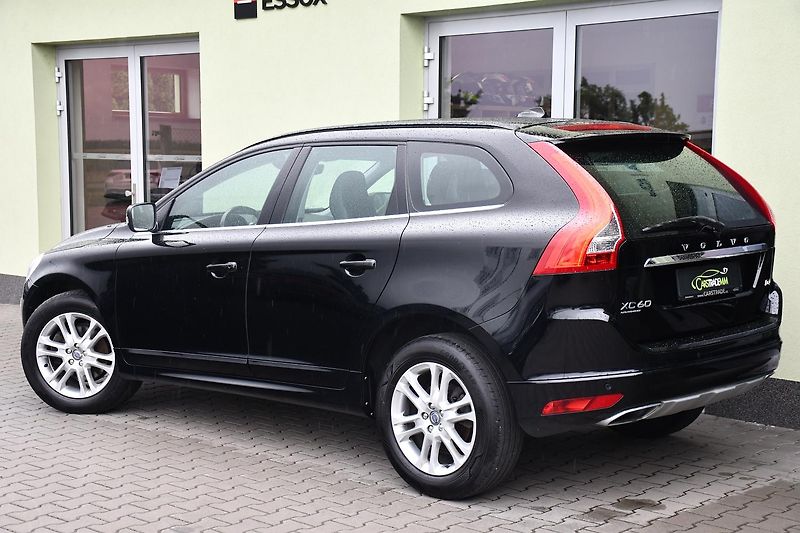 Volvo XC60 D4 A/T ČR 2XALU PO ROZVODECH - fotka 4 z 31