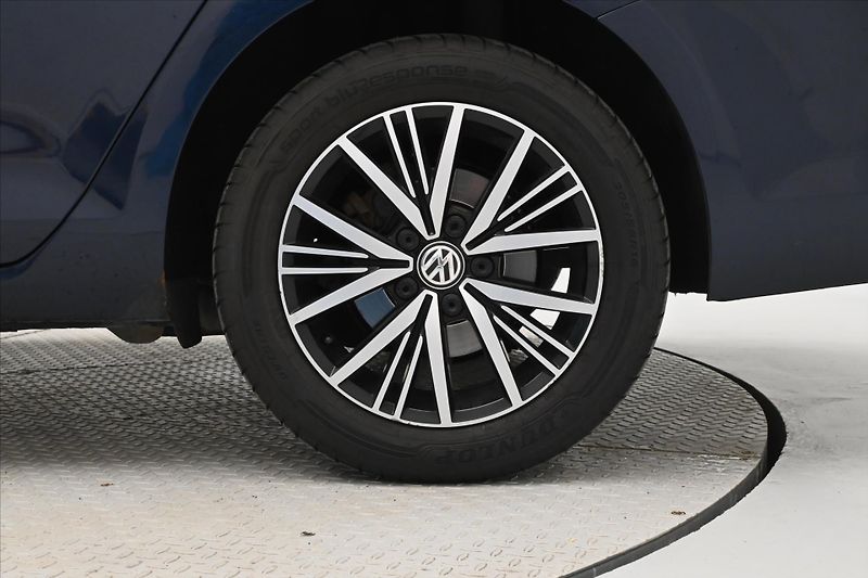 Volkswagen Golf 1,6 TDI 81kW Allstar Záruka až - fotka 30 z 30