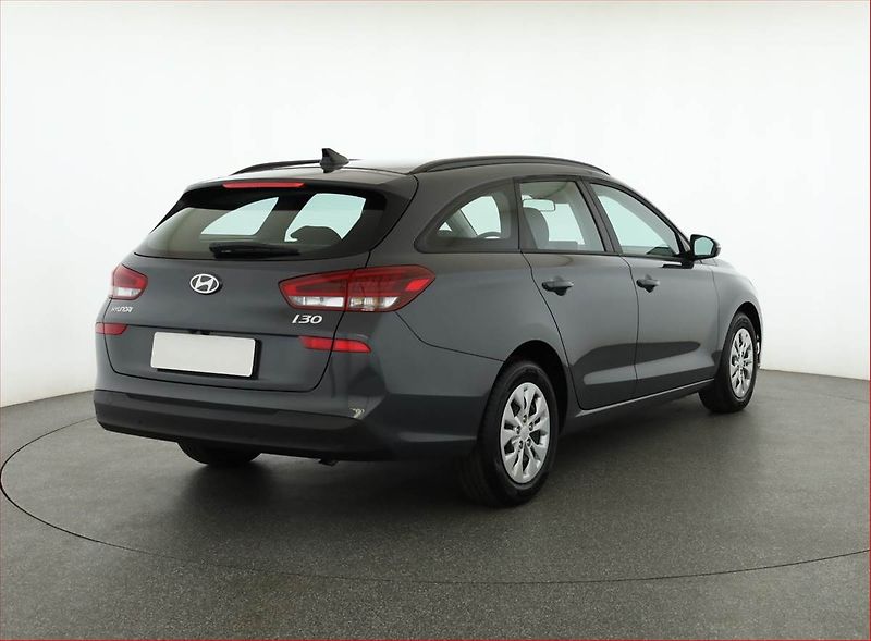 Hyundai i30 (2026) 1.0 T-GDI, Comfort, Navi - fotka 5 z 19