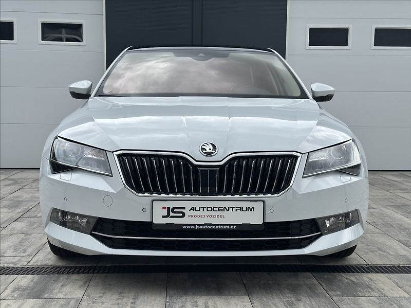Škoda Superb 1,4 TSI 150PS  Style Plus 4x4 - fotka 4 z 58
