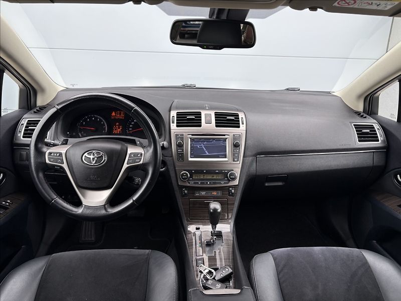 Toyota Avensis 1,8 VVT- i 108 KW AUTOMAT CZ - fotka 7 z 23