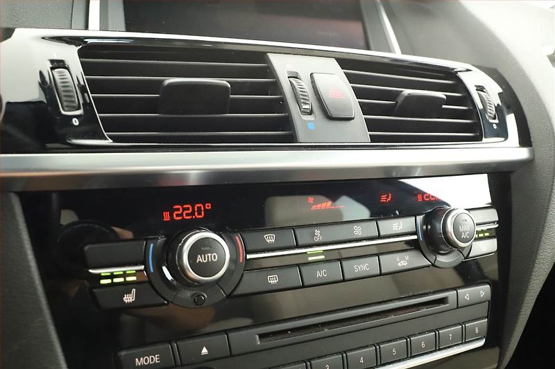 BMW X4 (2014) xDrive20d, 4X4, Automat - fotka 16 z 20
