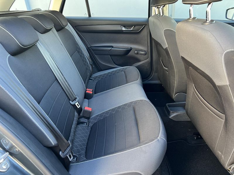 Škoda Fabia 1.2TSi 81kw KLIMA TEMPOMAT ALU - fotka 28 z 40
