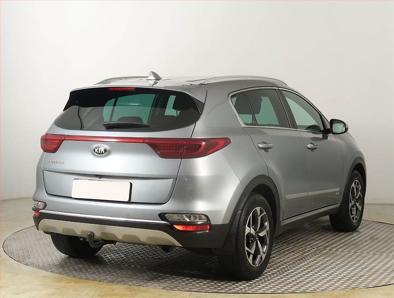 Kia Sportage (2019) 1.6 T-GDI, 4X4, ČR,1.maj - fotka 5 z 21