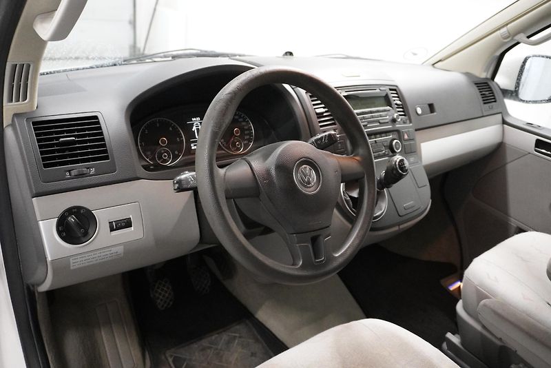 Volkswagen Transporter 2.0TDi CALIFORNIA kuchyň/spaní - fotka 10 z 37