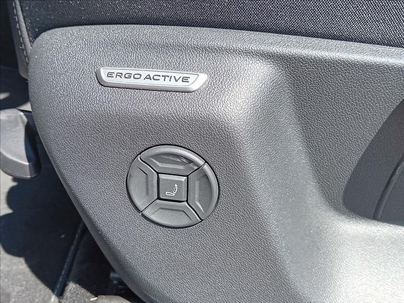 Volkswagen Tiguan 2,0 TDi 142kW 7DSG 4Motion R-L - fotka 16 z 39