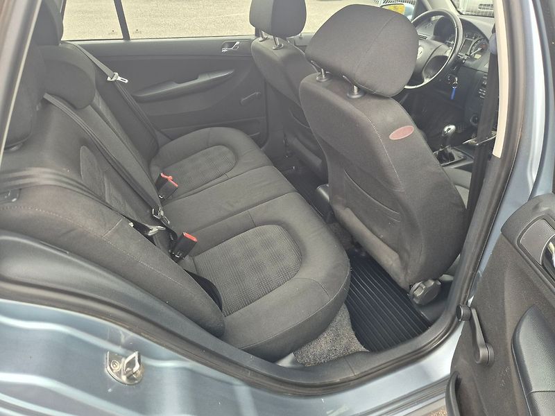 Škoda Fabia 1.4TDi 55KW, nová STK - fotka 15 z 18