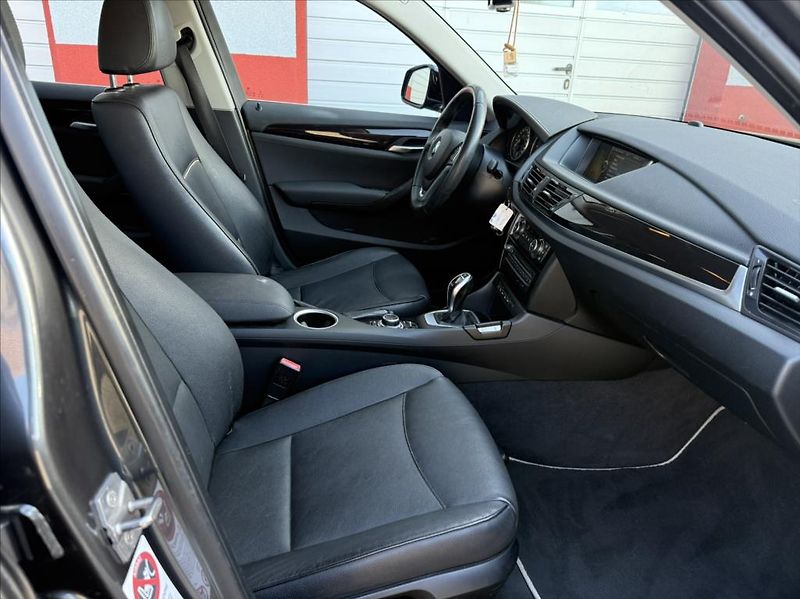 BMW X1 2,0 20d xDrive NAVI XENON - fotka 22 z 37