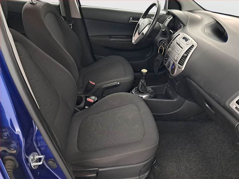 Hyundai i20 (2011) 1.2, po STK, v provozu - fotka 9 z 17