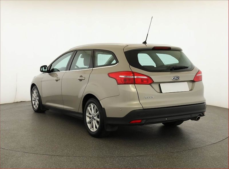 Ford Focus (2016) 2.0 TDCi, Serv.kniha, Navi - fotka 4 z 18