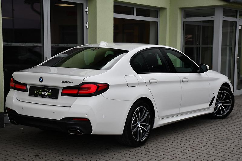 BMW Řada 5 530e PHEV M-SPORT xD HUD 1M ČR - fotka 5 z 39